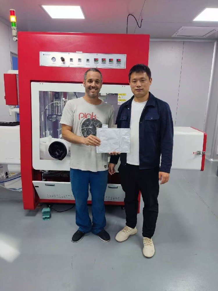 Проект пилотной линии по производству пакетных ячеек: установка и отладка успешно завершены.